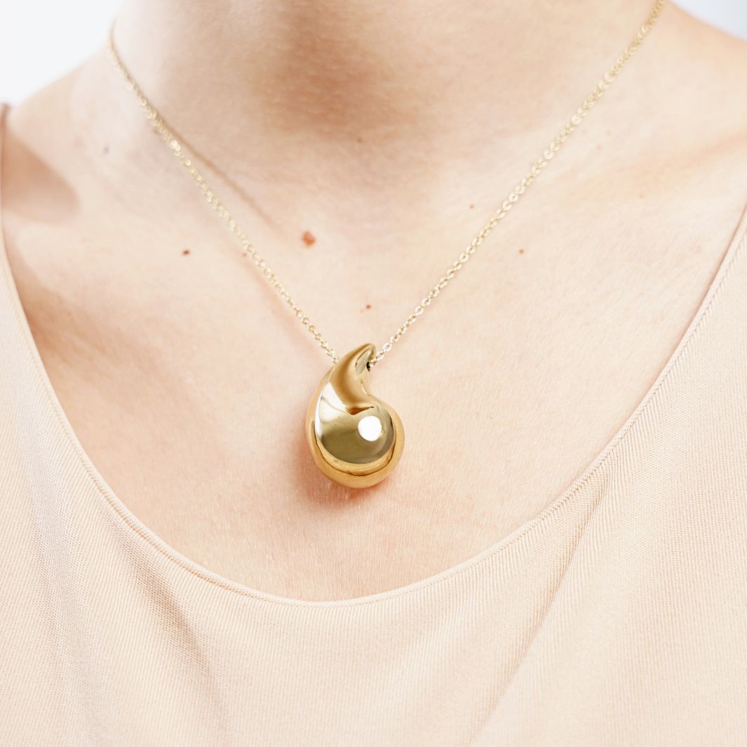 Collier Nassila en acier inoxydable doré à l'or fin — vue 2