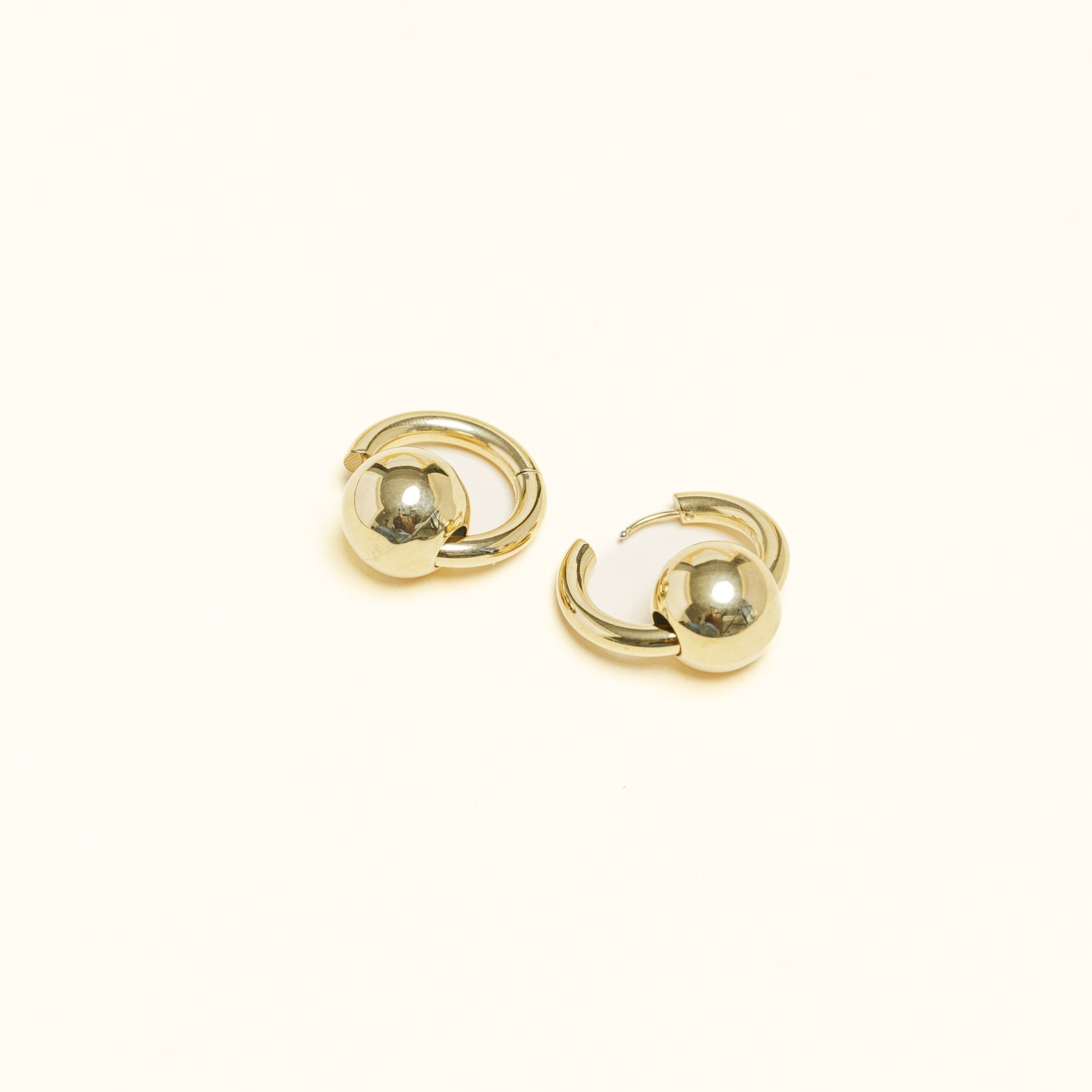 Boucles Radianza en acier inoxydable doré à l'or fin