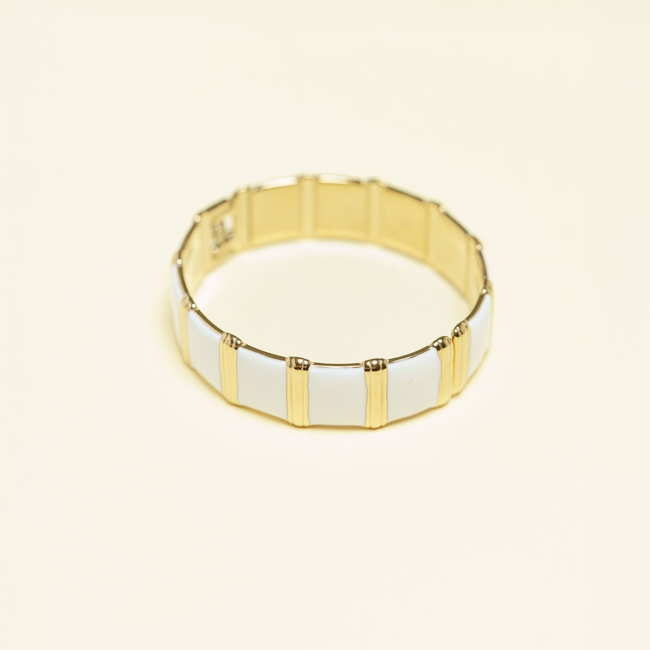 Bracelet Kinsley en acier inoxydable doré à l'or fin — vue 2
