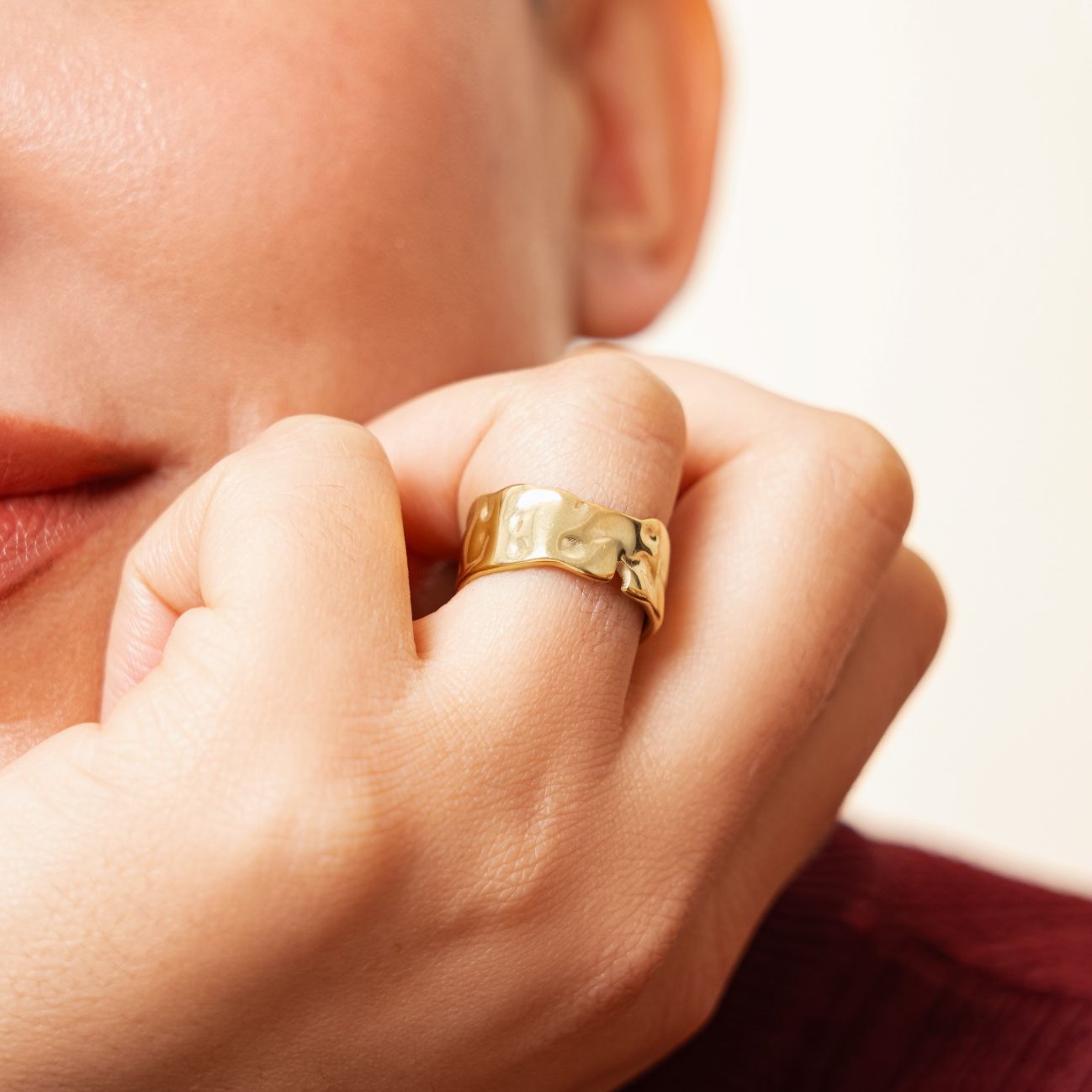 Bague Sansa en acier inoxydable doré à l'or fin — vue 2