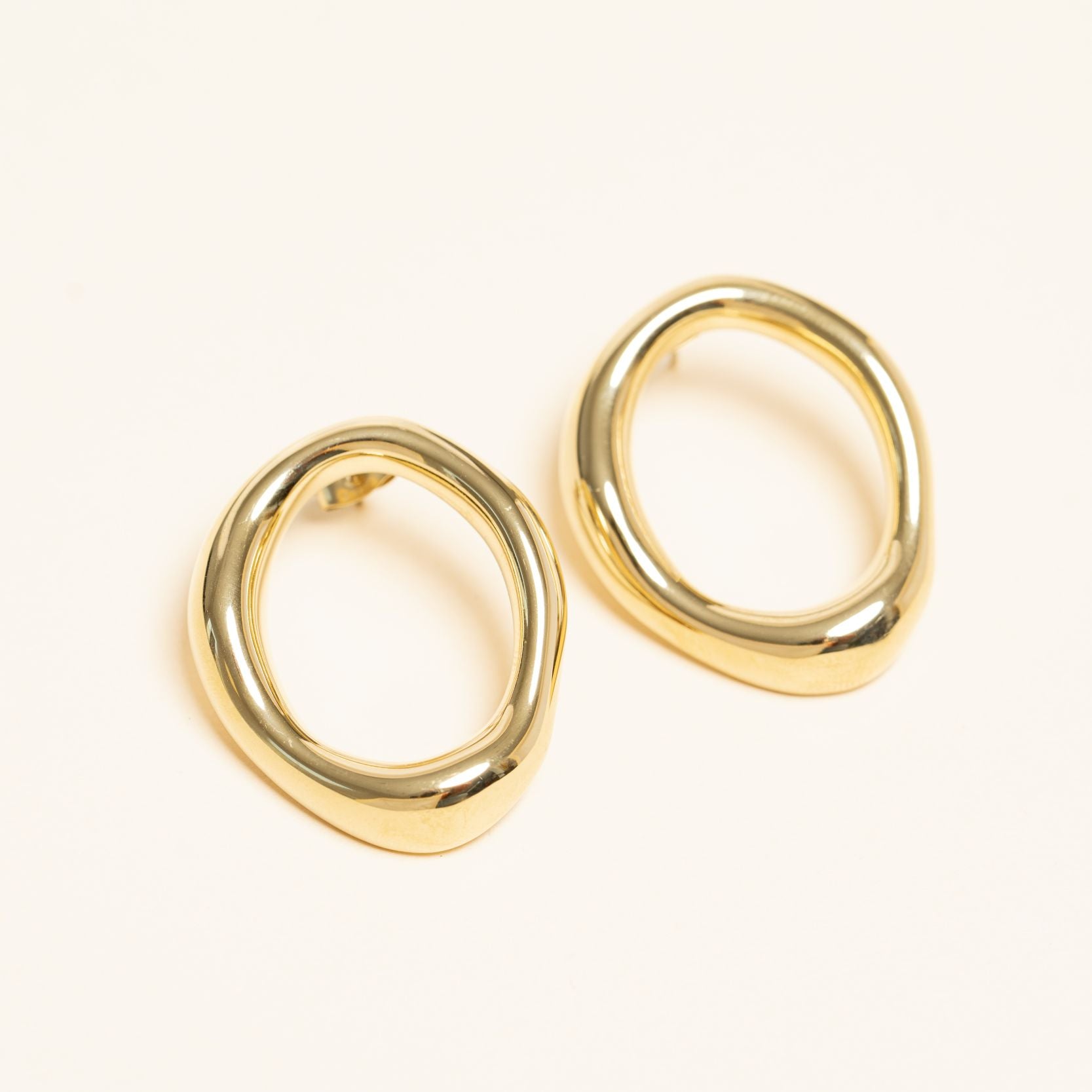 Boucles Hanifa en acier inoxydable doré à l'or fin — vue 4
