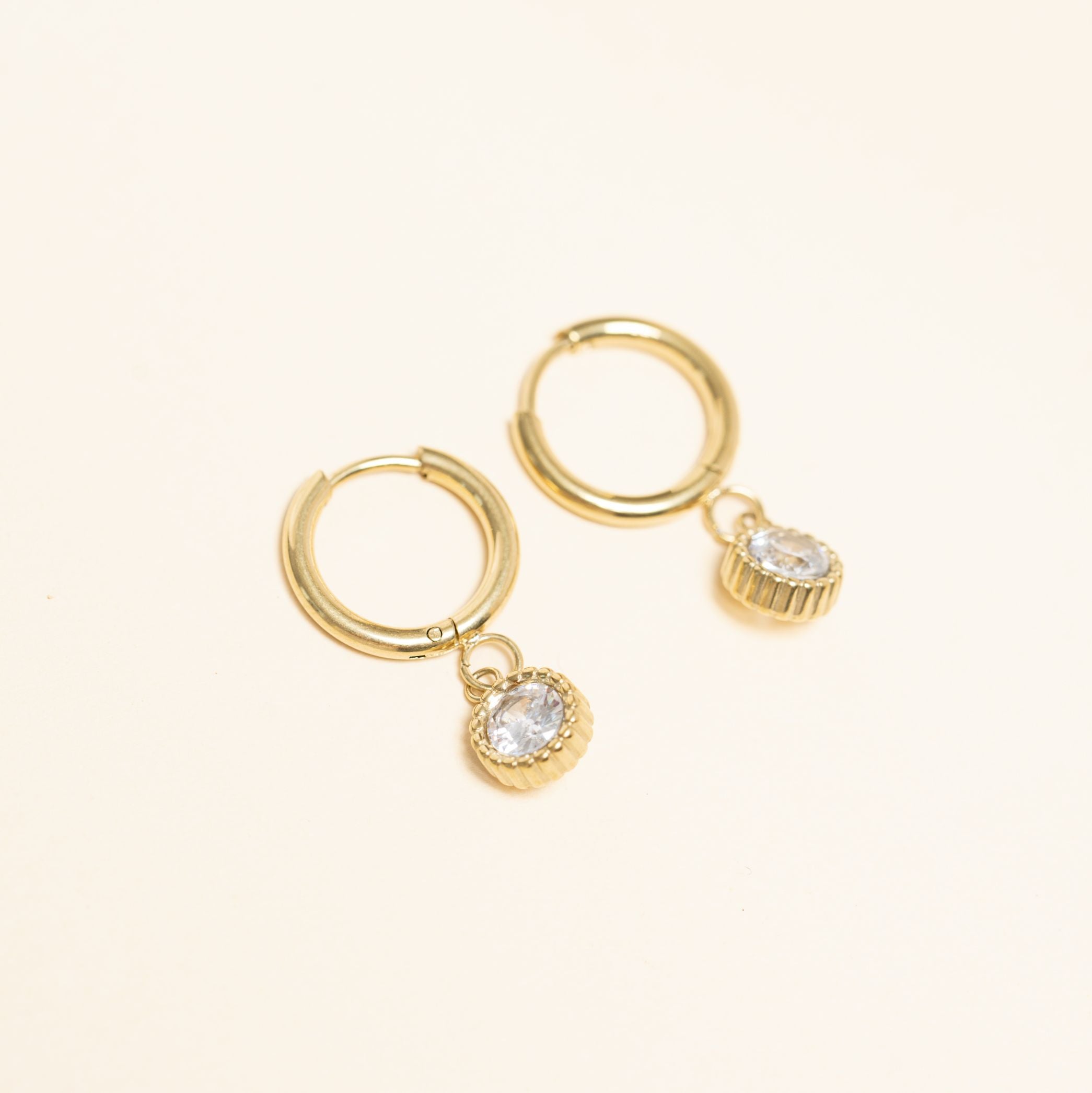 Boucles Madiha en acier inoxydable doré à l'or fin